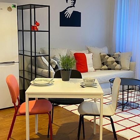 Cozy Red Bulldog Place In Apart-Complex/Pool Varna Luaran gambar