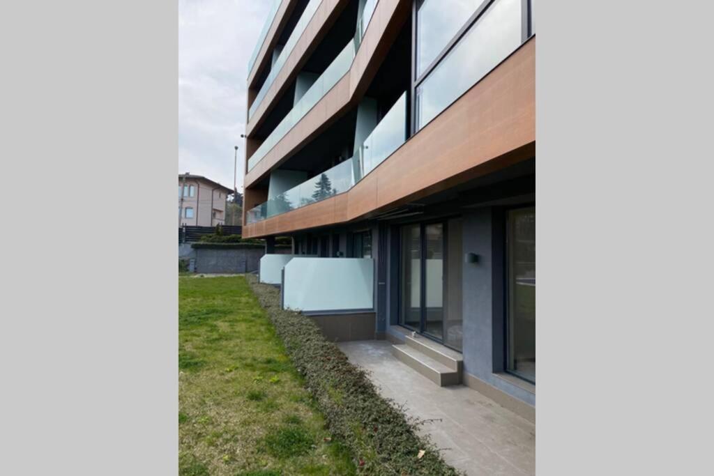Cozy Red Bulldog Place In Apart-Complex/Pool Varna Luaran gambar