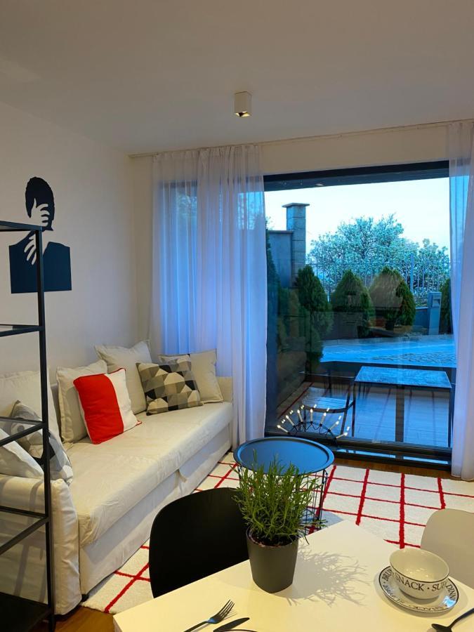 Cozy Red Bulldog Place In Apart-Complex/Pool Varna Luaran gambar